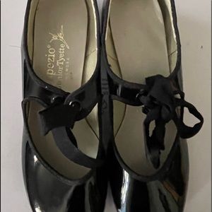 Tap shoes Capezio Black Patent leather Size 3.5